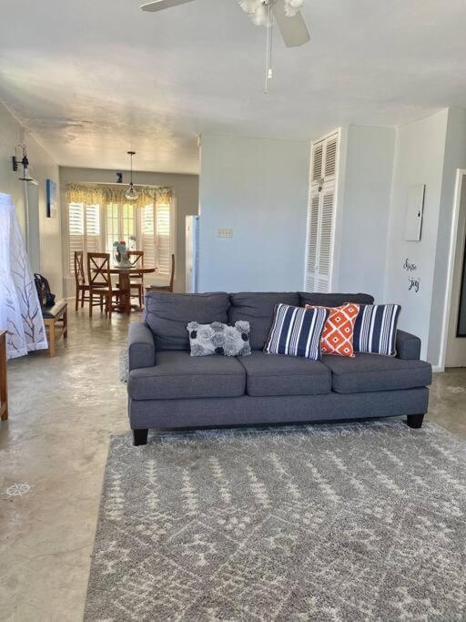 Coastal Beauty - Beautiful Penthouse Condo In Ocho Rios Dış mekan fotoğraf