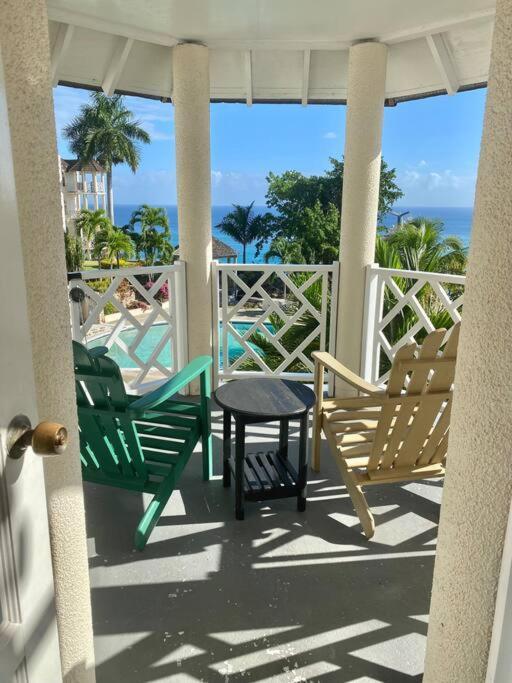 Coastal Beauty - Beautiful Penthouse Condo In Ocho Rios Dış mekan fotoğraf