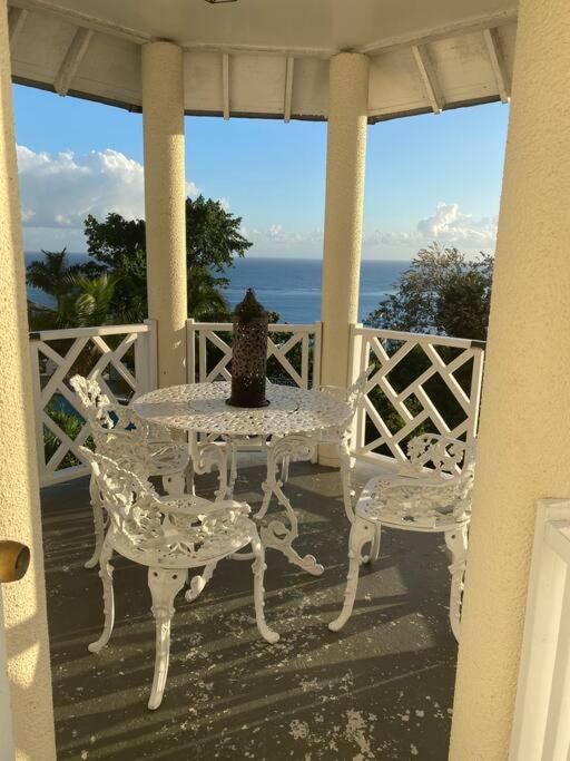 Coastal Beauty - Beautiful Penthouse Condo In Ocho Rios Dış mekan fotoğraf